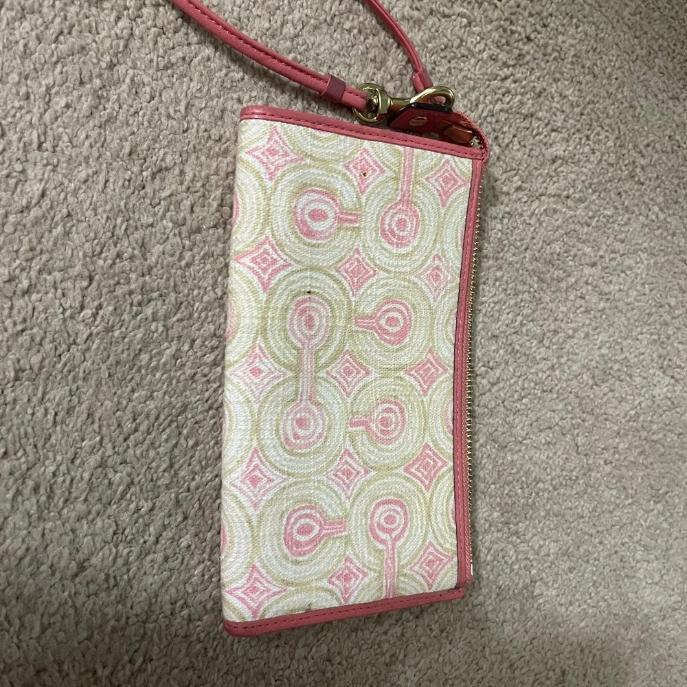 Coach wristlet - Picture 1 of 2